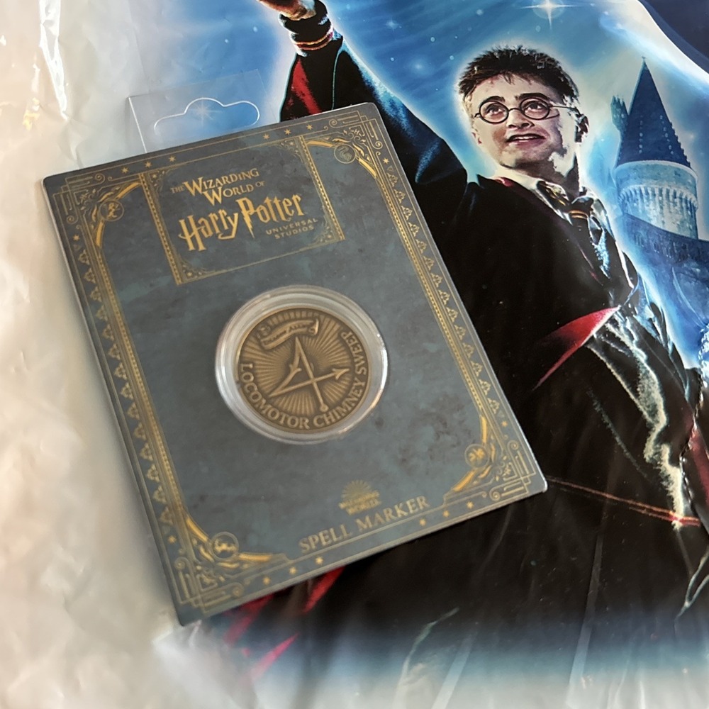 Universal Studios Harry Potter Hogsmeade Spell Marker -‎ Locomotor Chimney Sweep